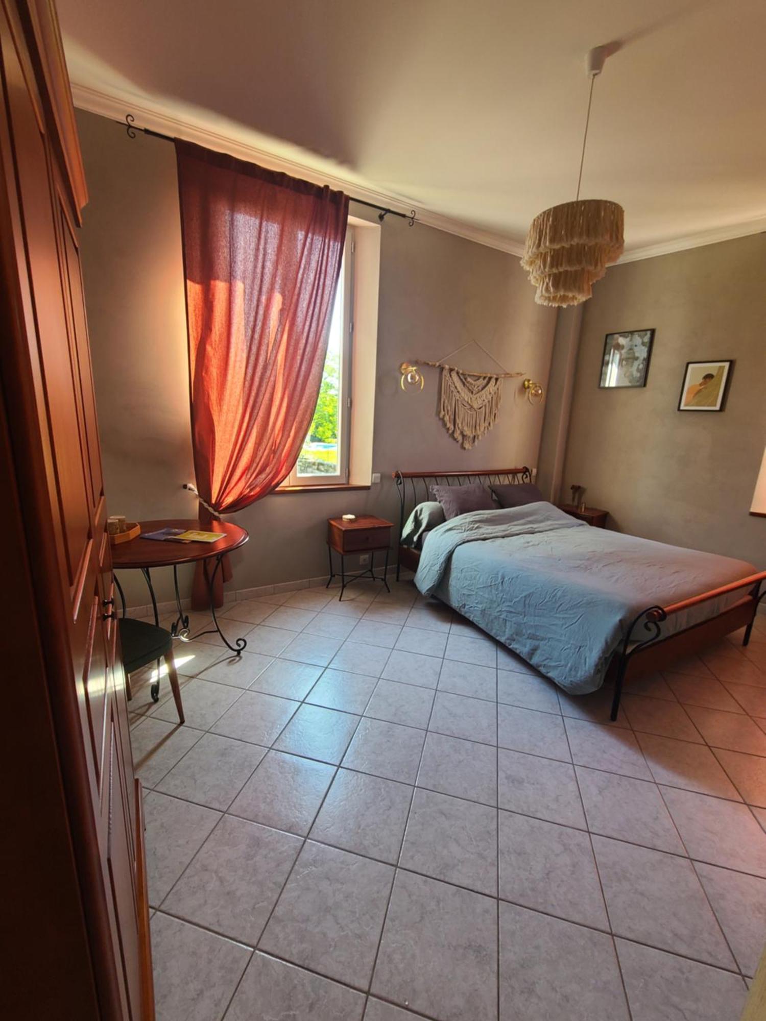Les Dependances Du Chateau Noailles  Exterior foto